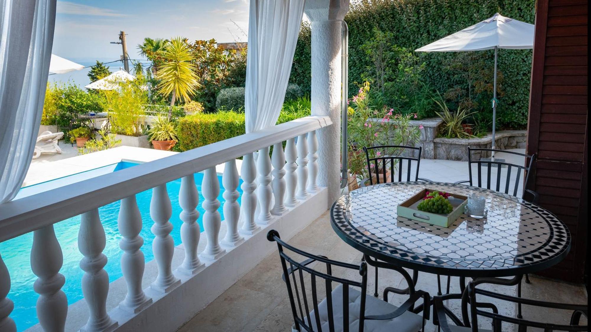 Family Friendly Apartments With A Swimming Pool Lovran, Opatija - 14178 Exterior photo